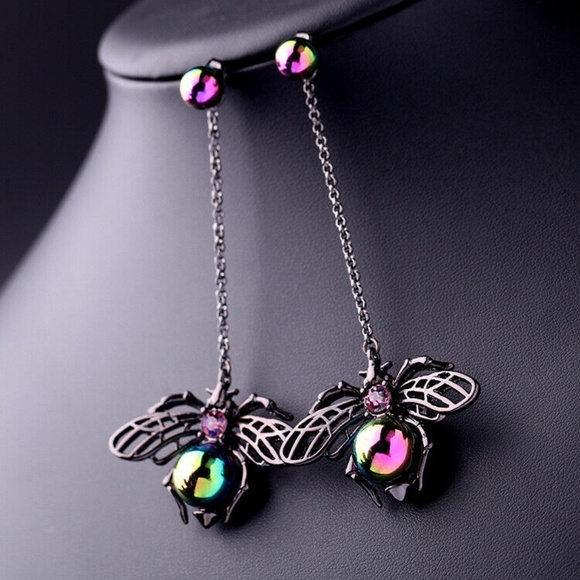Lirrio's Closet Jewelry - Iridescent & Black Bee Dangle Earrings NWT-